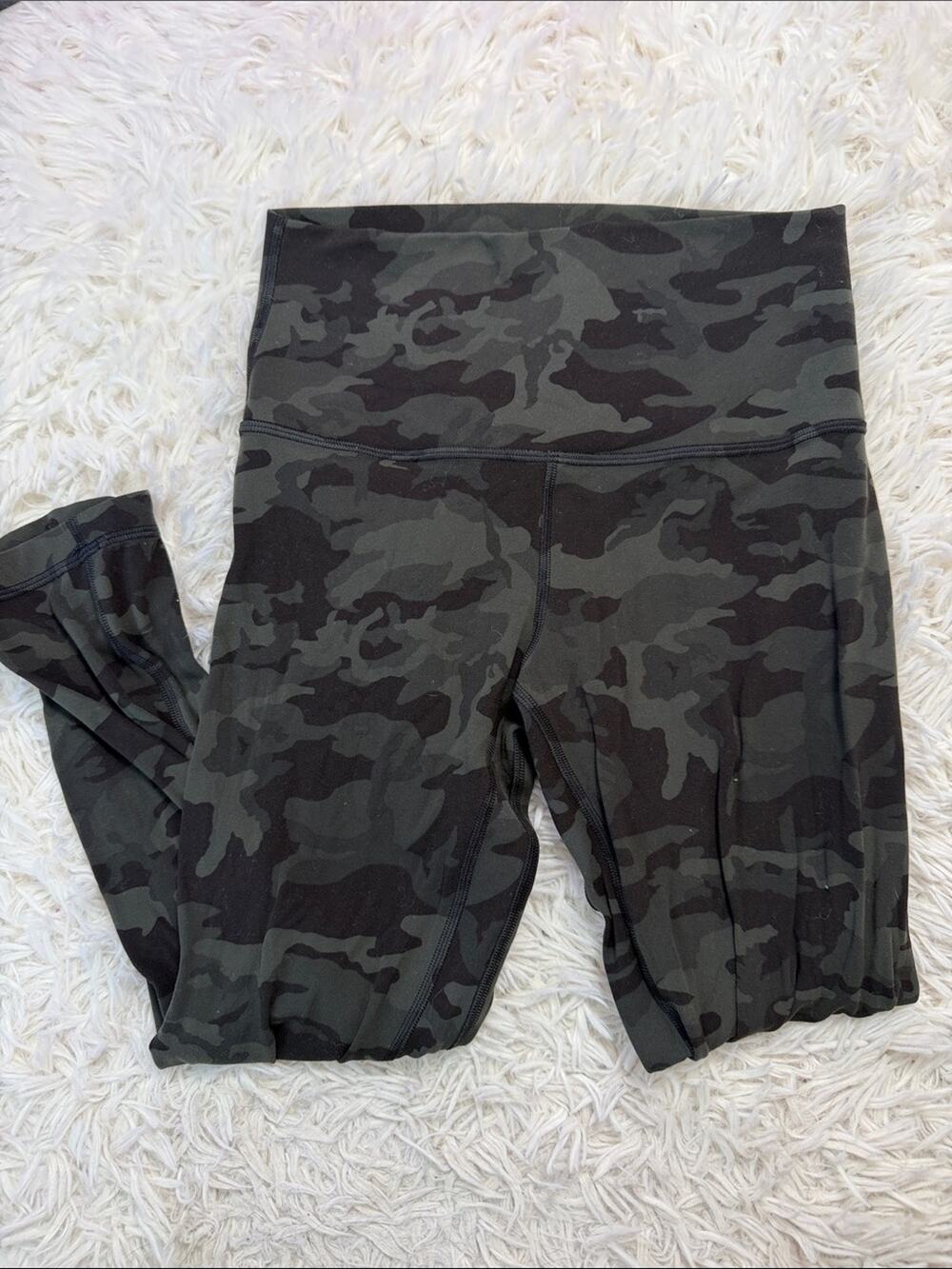 Lululemon Align Crop *21" Incognito Camo Multi Gator Green